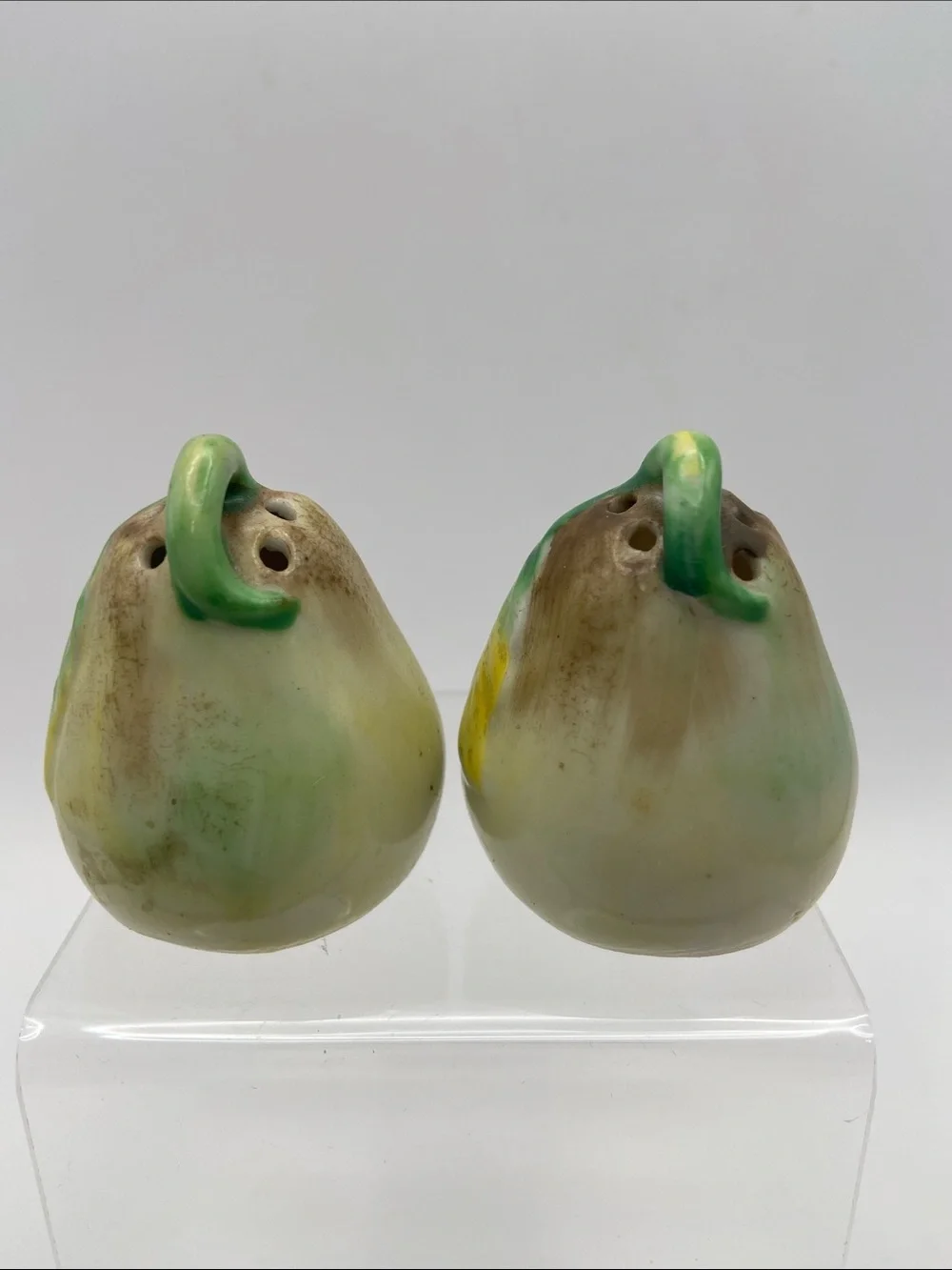 Vintage Hand-Painted Ceramic Pear Salt and Pepper Shaker Set of 2 Green